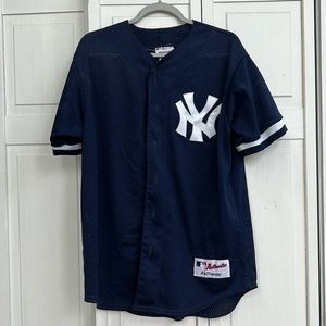 Derek Jeter Yankees jersey